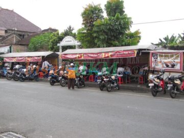 Mengulas Segarnya Usaha Soto Ayam Kaki Lima Pak Man