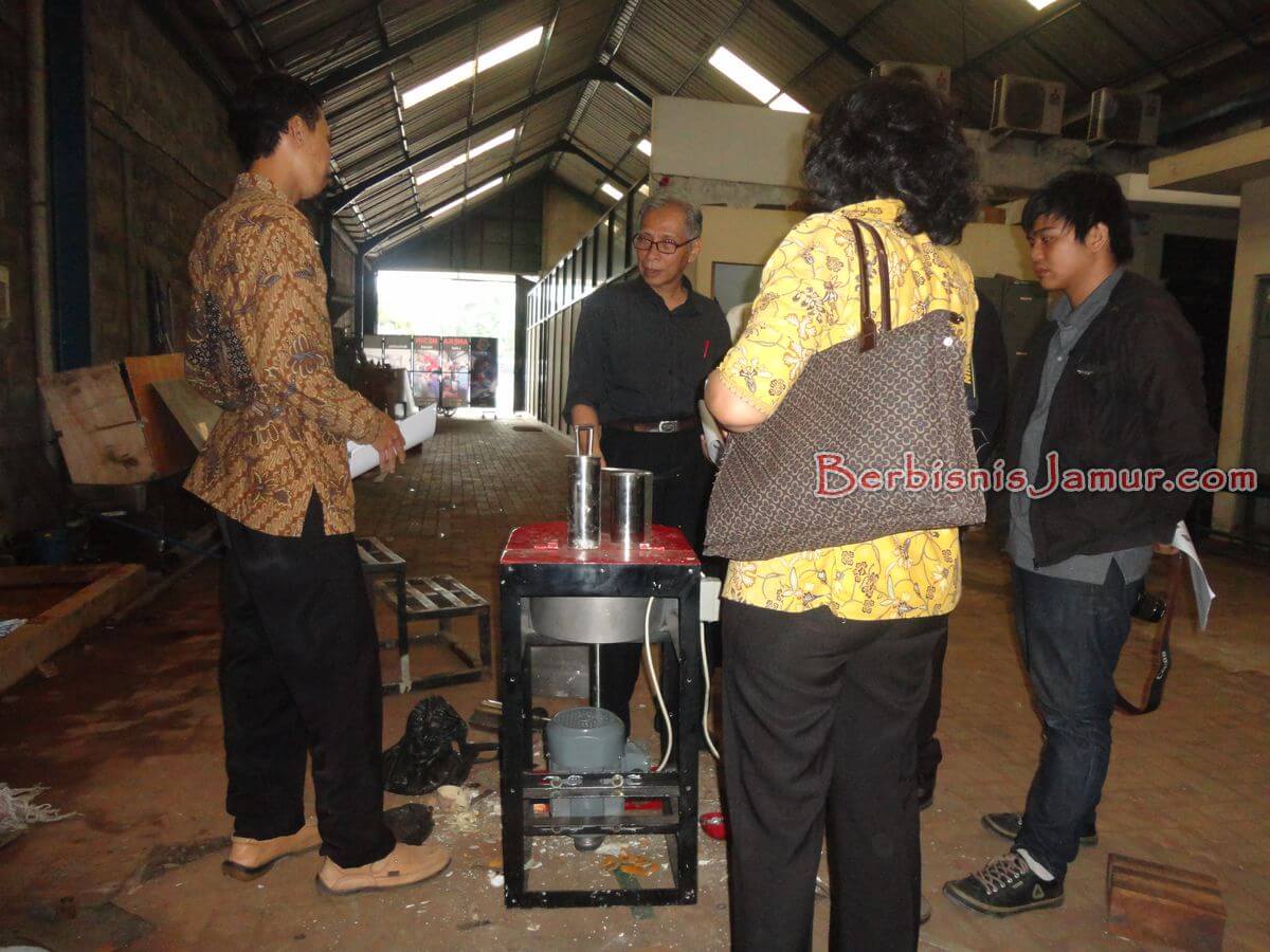 Kunjungan anekamesin.com