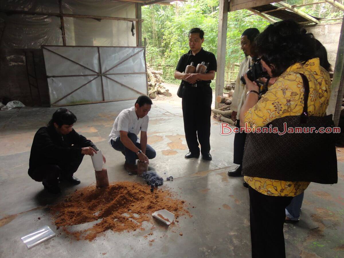 Praktek membuat baglog