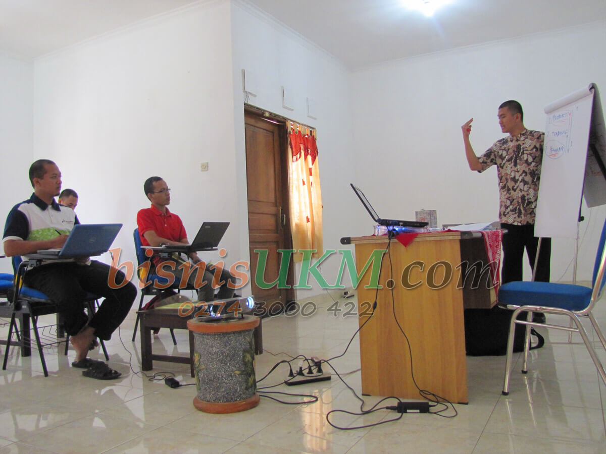 Training bisnis toko online