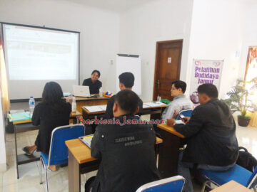 Pelatihan Budidaya Jamur Tiram Angkatan 33