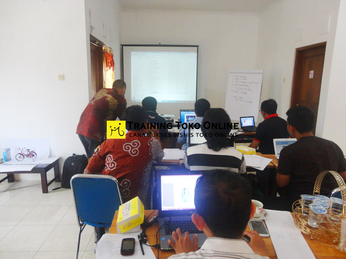 Praktek Bisnis Toko Online