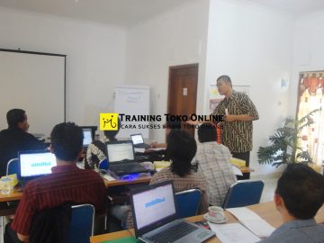 Training Toko Online Bersama Binisukm.com