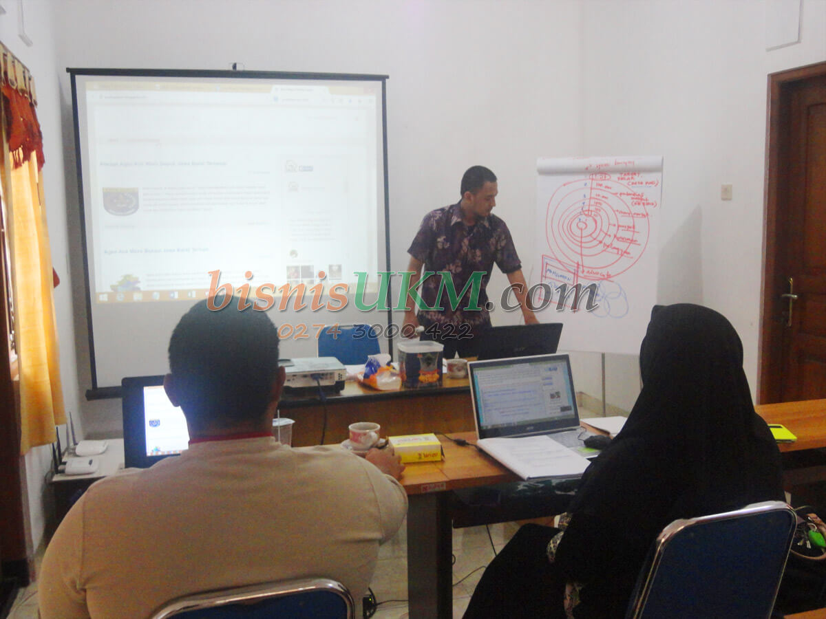 Training toko online