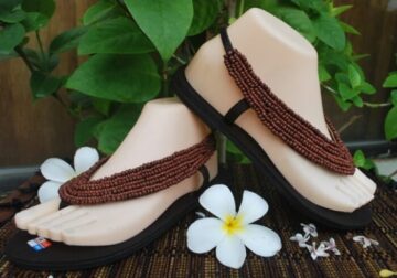 Bisnis kerajinan sandal bali