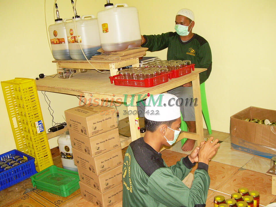 Madu Asli Kuantan Manis Labanya Besar Khasiatnya