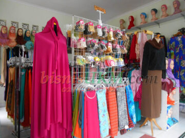 Bisnis jilbab online dan offline