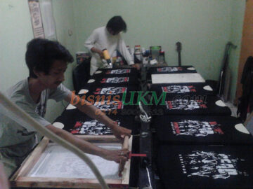 Proses pembuatan kaos sablon