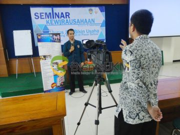 Bagus Miftahudin, ketua panitia seminar kewirausahaan PGRI Semarang
