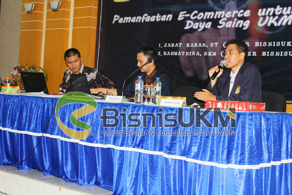 Bisnisukm.com menjadi pembicara dalam seminar pemanfaatan e-commerce di Uniiversitas Trunojoyo