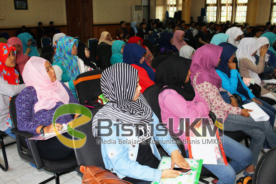Peserta seminar bisnis online Universitas Trunojoyo
