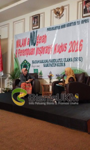 Pemilik Muria Batik Kudus dalam acara malam anugerah perempuan inspiratif Kudus 2016