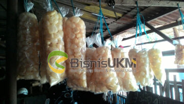 Industri kerupuk kulit sapi
