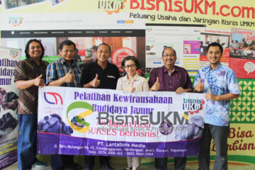 Peserta training budidaya jamur tiram angkatan 48