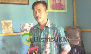 Owner Mitra Meriam, produsen miniatur tugu khatulistiwa