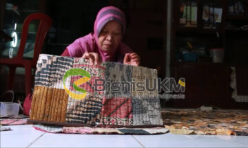 Meski di usia senja Sumarsi gigih membangun usaha