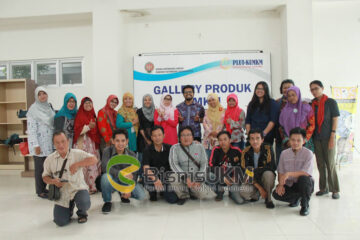 Foto pemateri dan peserta pelatihan ilmu copy writing di PLUT-KUMKM DIY