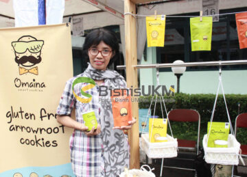 Ina Candra Minangwati owner Oma Ina Cookies