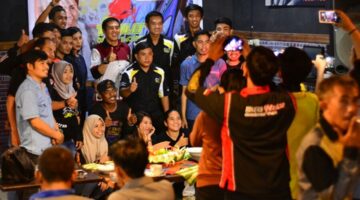 Awalnya Bisnis Kuliner Pakai Gerobak Keliling, Kini jadi Bos Cafe