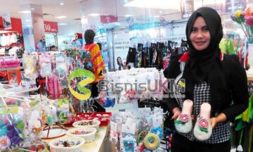 Gadis 25 tahun ini sukses jalani bisnis kerajinan rajut di Surabaya