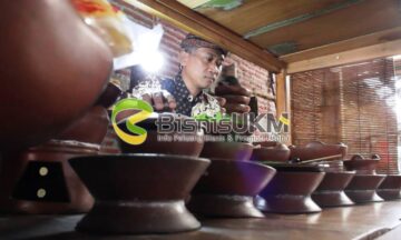 Hari Wiryawan riset ke banyak warung soto sebelum memulai usaha