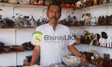 Moh Soleh pengusaha kerajinan kerang