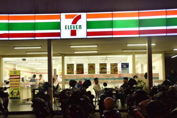 Perilaku Konsumen di Indonesia Jadi Satu Penyebab 7-Eleven Bangkrut