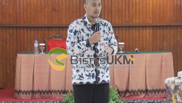Bapak Rakmatniwa trainer dari Bisnisukm.com