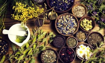 siapa-bilang-semua-obat-herbal-aman-ini-fakta-dan-tips-memilihnya-min