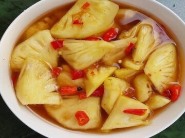 bisnis-asinan-nanas-kekinian-cara-seru-ngemil-nanas