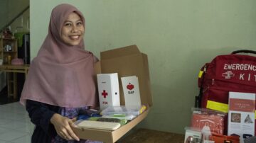 Kenalkan Pentingnya Mitigasi Lewat Bisnis Tas Siaga Bencana!
